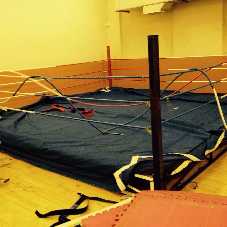 Sad times as we start to dismantle the ring tonight we are now homeless #HelpTeamGG