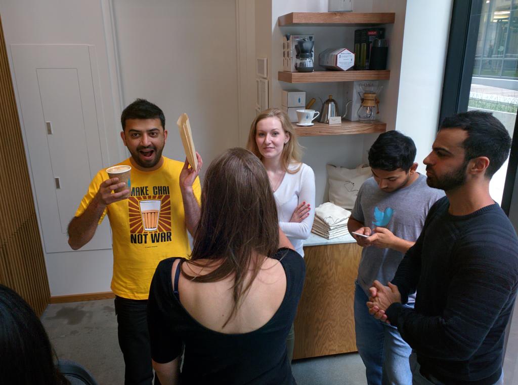 roopakv's tweet image. Happy Birthday @virmani !!! We still want cake!!! #twittercommerce
