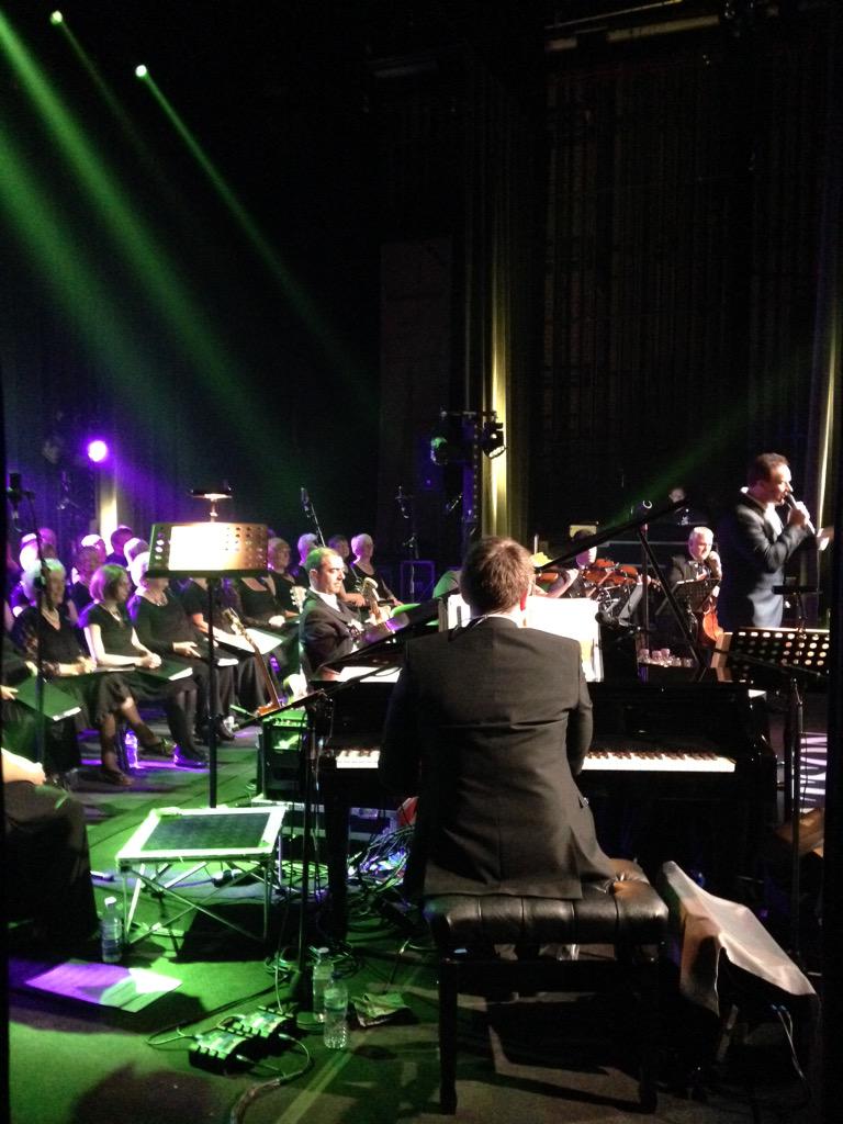 RussellWatsonHQ's tweet photo. @russellthevoice is finishing the evening @LighthousePoole with....You Raise Me Up! Hope you all had a great night. http://t.co/fu6LtkhwaV