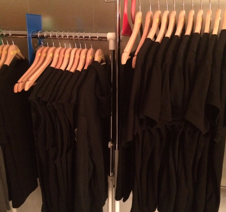 Nickelback's tweet photo. Chad's wardrobe... So many options. http://t.co/LJfZGoTUTN