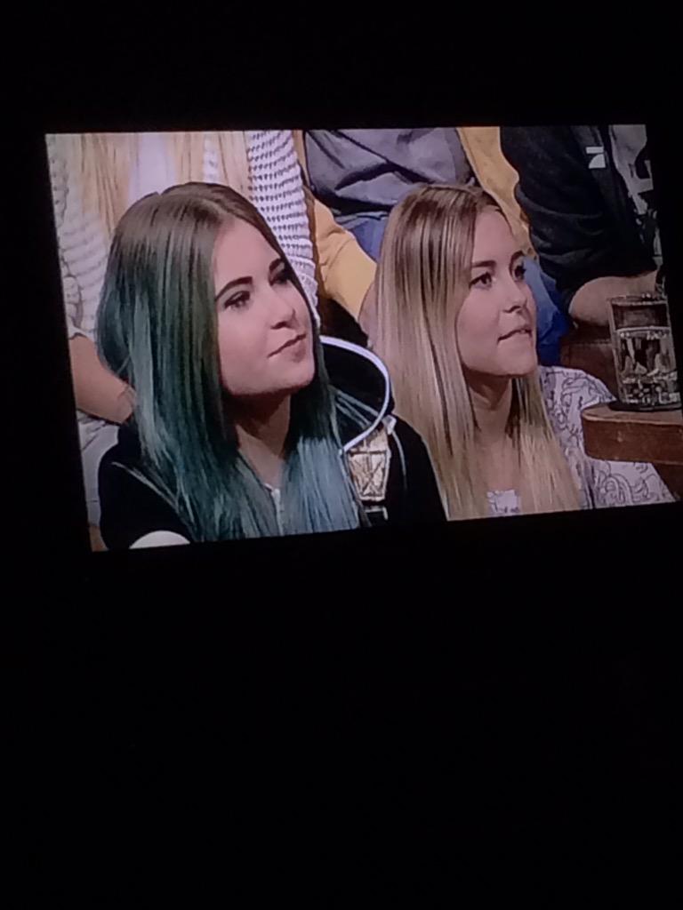 #tvtotal @LifeWithMelina ich liebe dich so &amp; bin so stolz auf dich! Du bist einfach so wie du bist! 🙏🏼☺️❤️