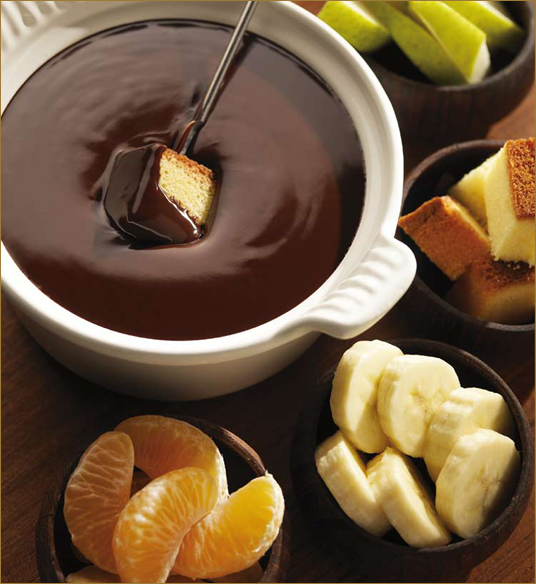 ExpoChoco's tweet photo. FONDUE DE CHOCOLATE
NO HAY NADA MÁS NUTRITIVO PARA EL CUERPO Y EL ALMA QUE COMPARTIR ESTO CON TUS AMIGOS Y FAMILIARES http://t.co/k3Qro9eEOA