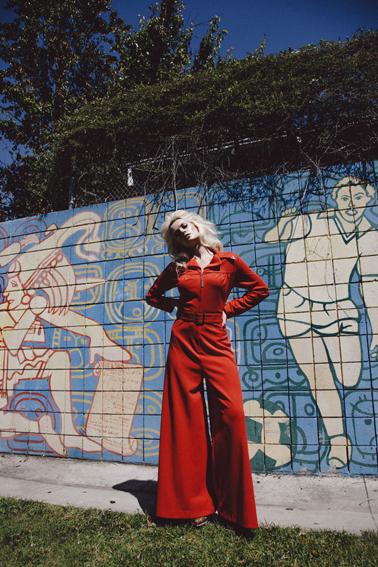 onerepresentsLA's tweet photo. @RafaelLinares16 styles this beautiful story on the stunning #laurenbennet for #Galore ( shot by #EastonSchirra )<3 http://t.co/6XiDEgBOPt