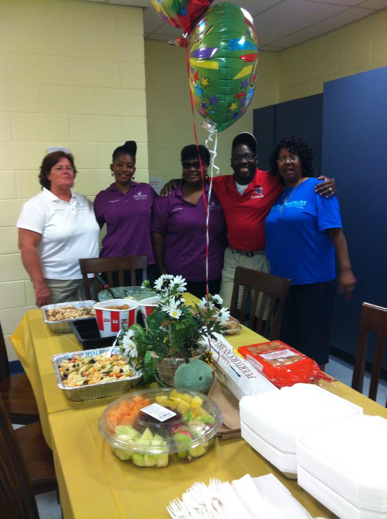 Mary Fernandez tweet media