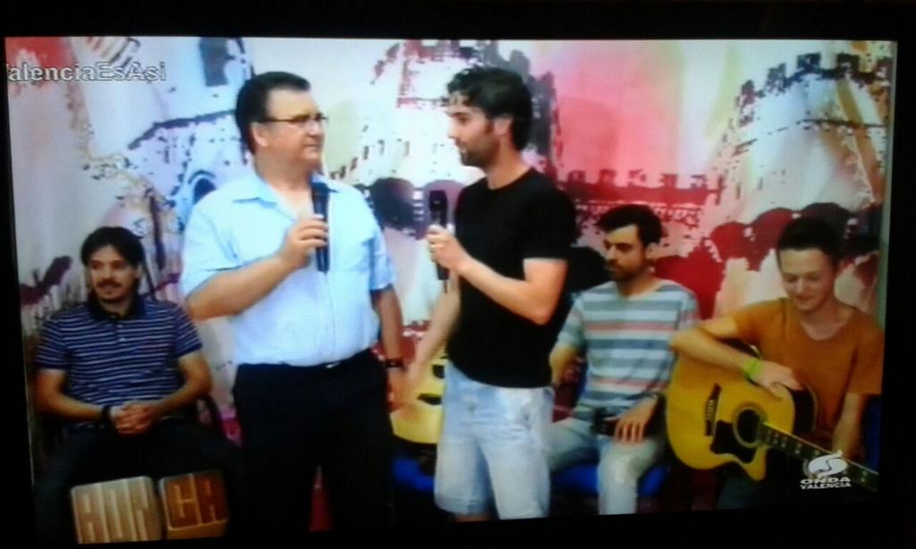 ochoa_norte's tweet photo. Que buena "onda" hemos tenido con el programa "OndaFallera" http://t.co/eokge5YJJz