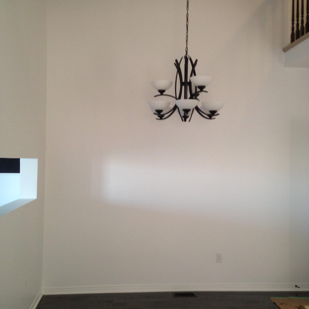 QualityProPaint's tweet image. Quality Pro Painting hard at work painting a brand new home in Brampton! #qualitypropainting #Brampton