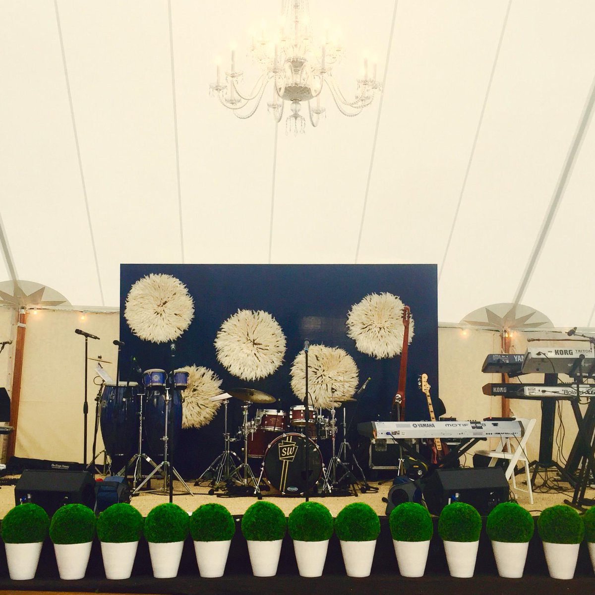 CoatMe's tweet photo. #Stage backdrop http://t.co/yE5LSh1ltQ
