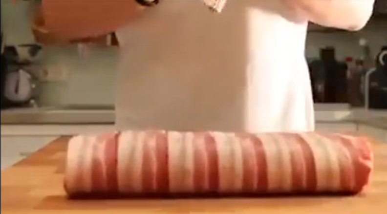 FoodMashups's tweet photo. BBQ Bacon Sushi anyone?  Yes, please.  https://t.co/wFKx9UYhzF http://t.co/J3qEvun10R
