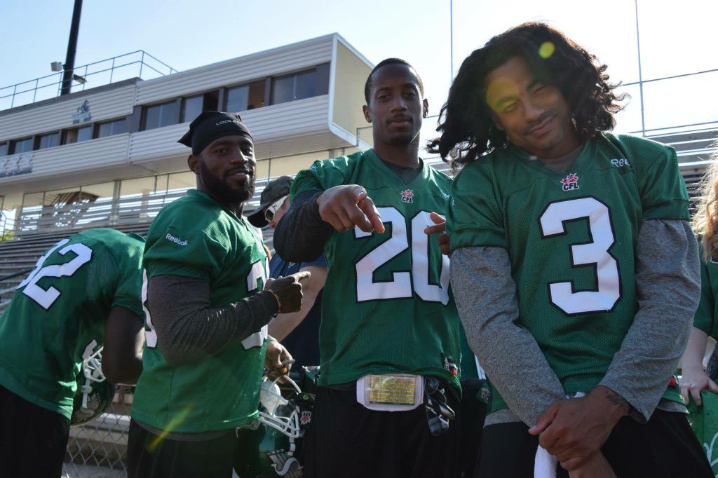 MachoHarris's tweet photo. We baaaaack! Camp life... #wolfpac #oh yea #itsjunenow #M3 @t_jack38 @tmaze4 #riders http://t.co/2blV1IfnJR