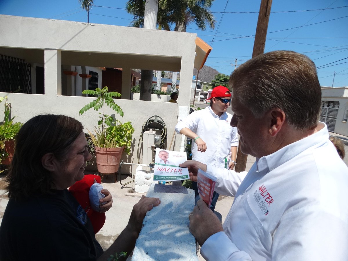 WalterComunica's tweet photo. #ATamborBatiente Hoy @wdecima aprovecha ultimo día de campaña En Col. Las Villas. Rdz. Alcaine y Gymas. Nte. #ConTodo http://t.co/TXONZGjAlh