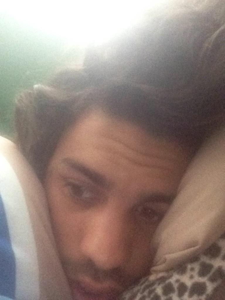 CookieCrumbleJ's tweet photo. When the fan is On high and ur in bed because ur in ur took because the fans on plus blankets and things #classicfan http://t.co/xhVPOBXA8J
