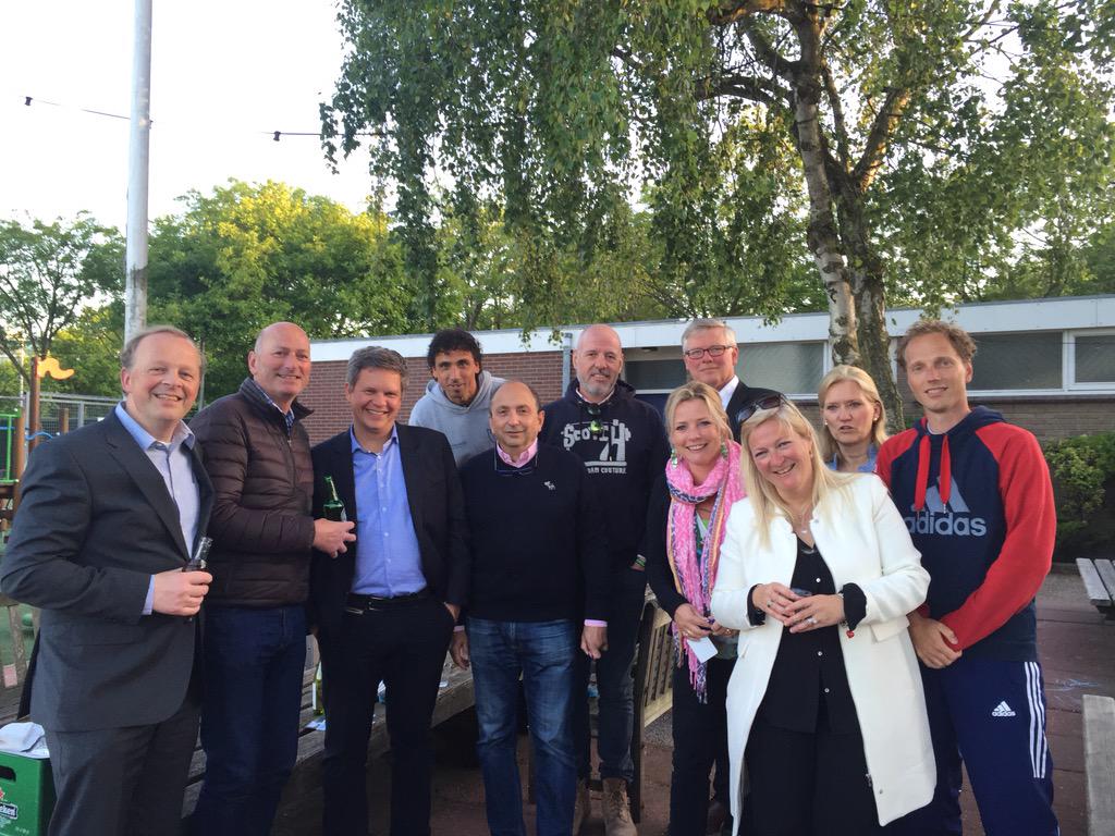 Gezellig avondje in de zon!
“<a href="/hdmtopjeugd/">hdm topjeugd</a>: Borrel sponsoren topjeugd! <a href="/Colorworksnl/">Colorworks</a> <a href="/peterdenhaag/">Peter Screenhouse</a> <a href="/executivesonlin/">executivesonline</a> ”