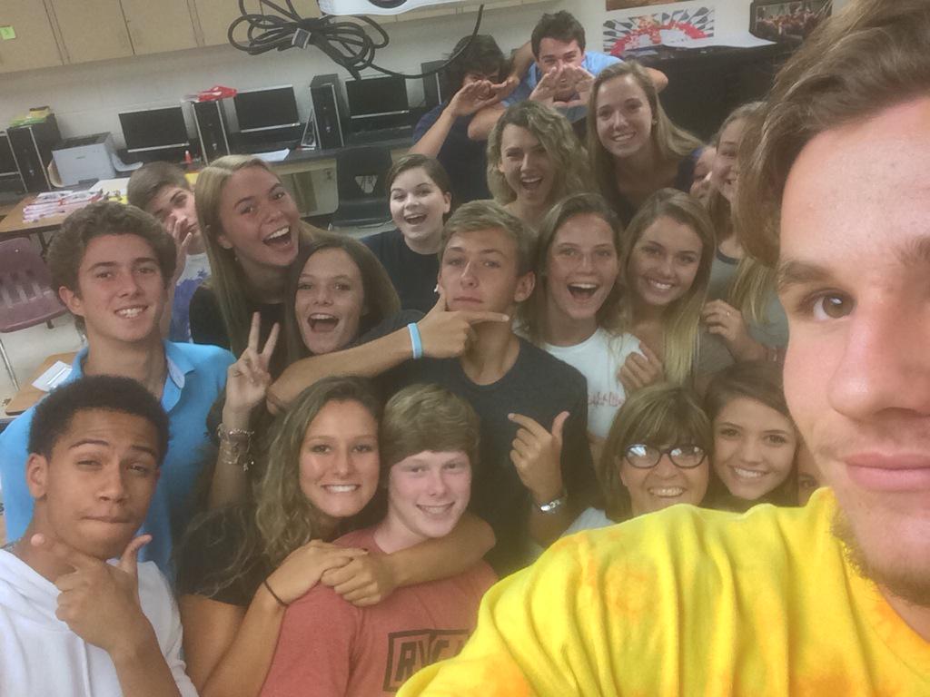 WPHSMarketing's tweet image. #lastdayofschool #seventhperiod #classselfie