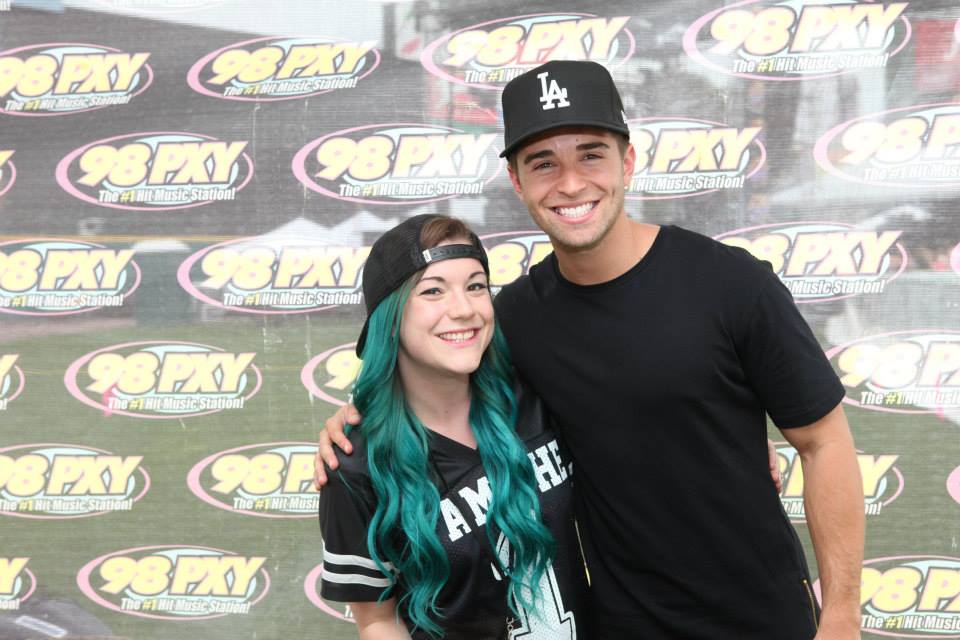 98PXYRochester tweet picture