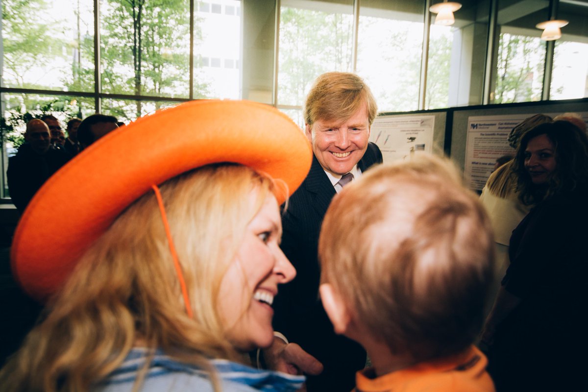 seansuphoto's tweet photo. King and Queen of the Netherlands Visit NU Feinberg School of Medicine @NorthwesternU @nufeinbergmed @thedailynu http://t.co/hD0ljGZ9rH