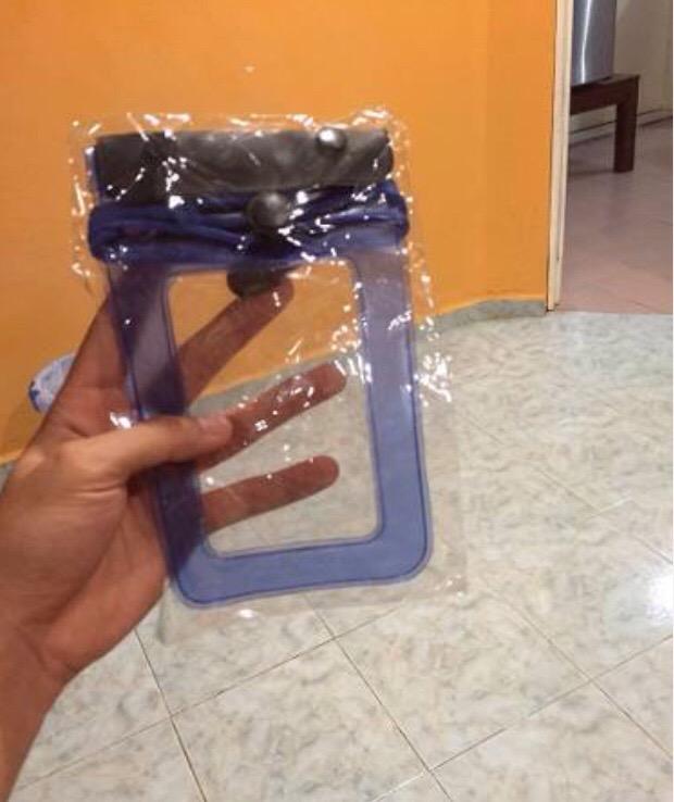TentacionesMid's tweet photo. Fundas impermeables para todo tipo de celular. 
¡Graba vídeos y toma fotos en el agua!
1 x150 
2 x 250 
¿Que esperas? http://t.co/zGzPvfXXaY