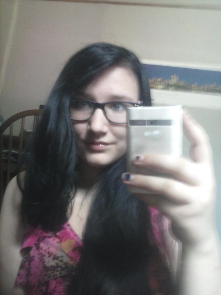 //Got a BBQ today with family and today I'm going for a neutral look. Never done it before. Love it.