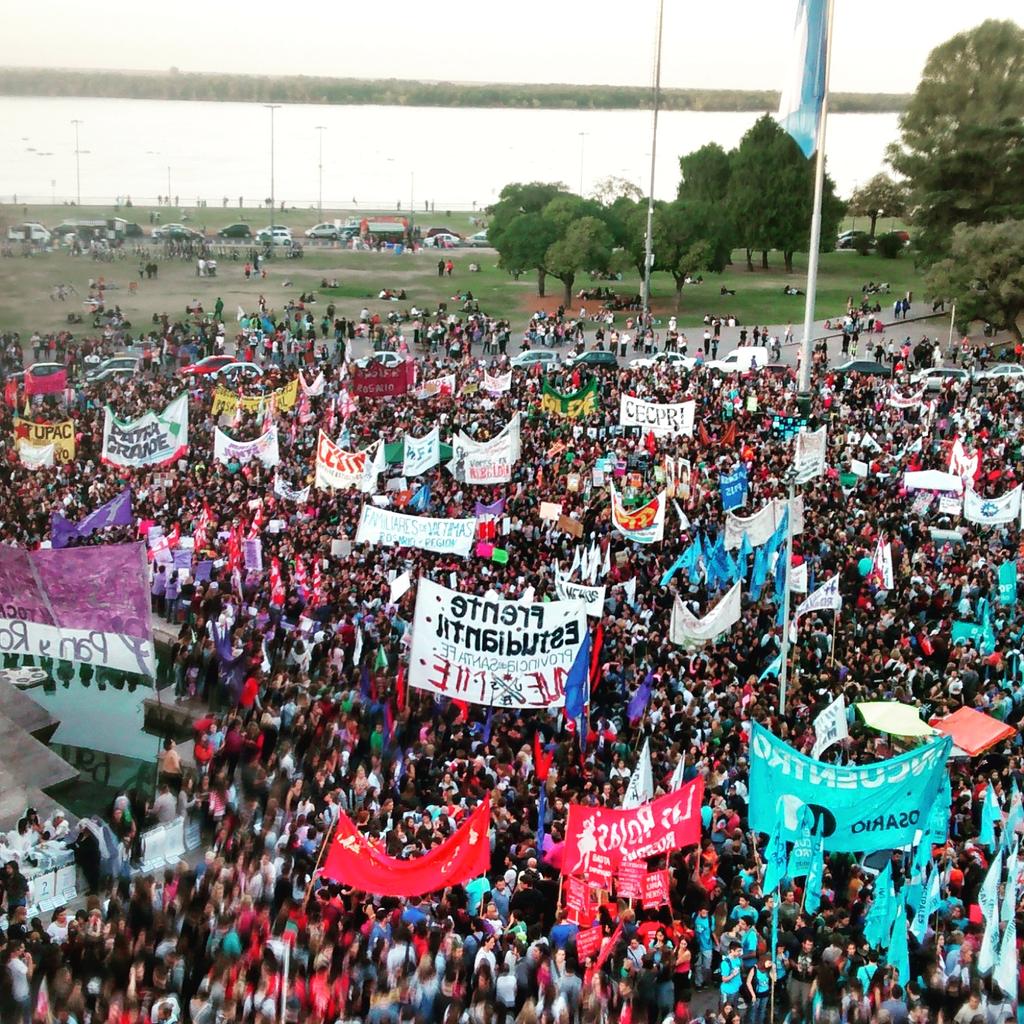 #NiUnaMenos #BastaDeFemicidios #Rosario