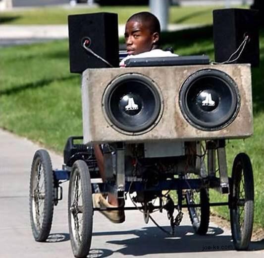Stess2005's tweet photo. When you buy your first car: the stereo is always the most important thing ! http://t.co/zhufCDnoaU