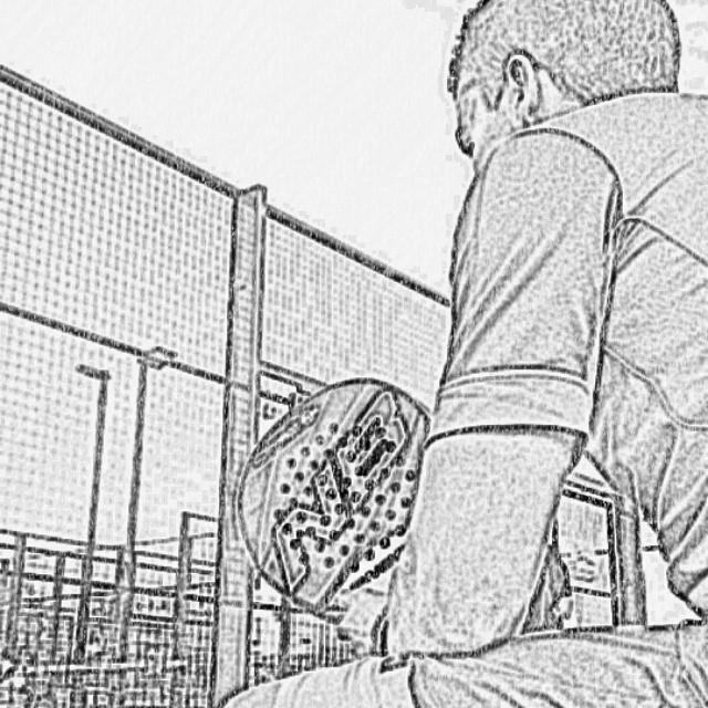 Esa sensación de hacer un buen punto, sacar una bola del campo al fin y al cabo disfrutar de este deporte🎾#padel de…