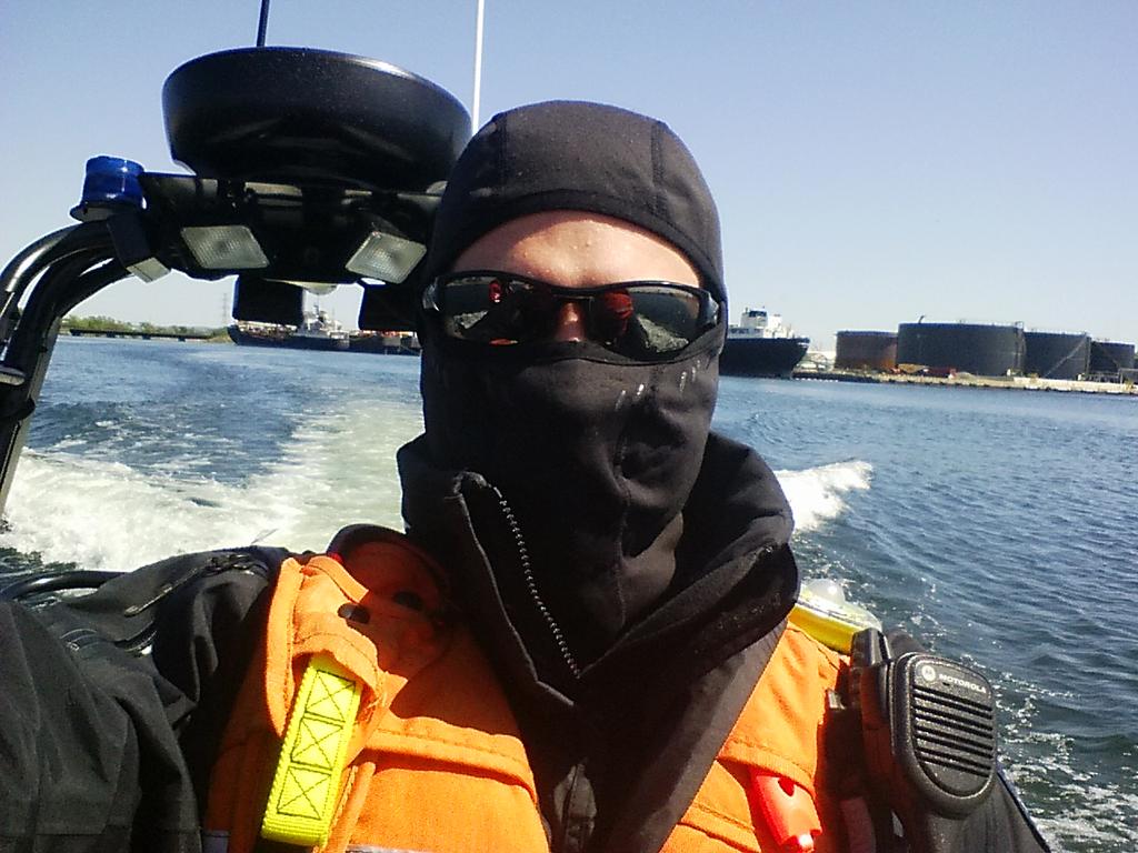 HPSMarine's tweet photo. Behave yourselves out on the water folks....or the ninja will find you! #BoatCop #Selfie #HamOnt ^br http://t.co/rrLxO2xHSD