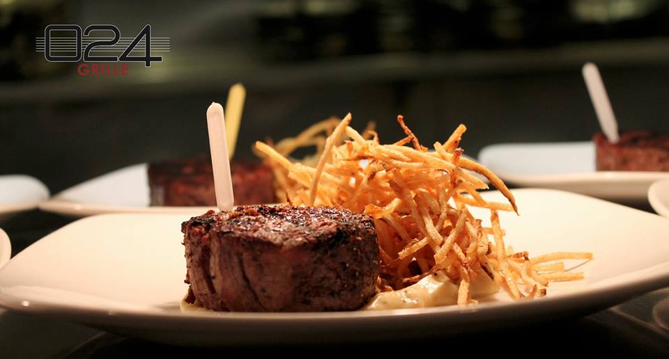 Have a perfectly luxurious shopping break at The Westin's <a href="/024Grille/">024 Grille</a>.