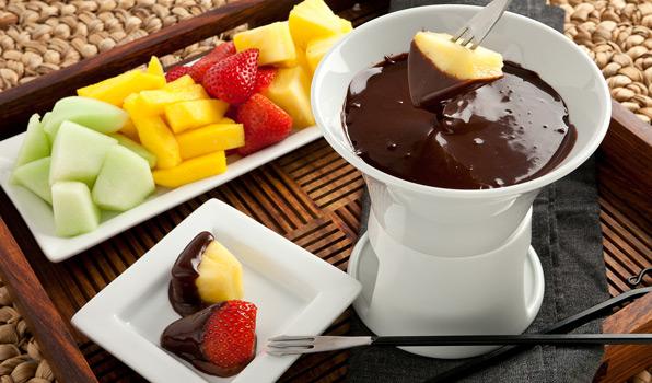 ExpoChoco's tweet photo. Nadie puede resistirse a este atractivo postre que sin duda hace que comer fruta fresca sea mucho más divertido. http://t.co/26BQyL9K7J