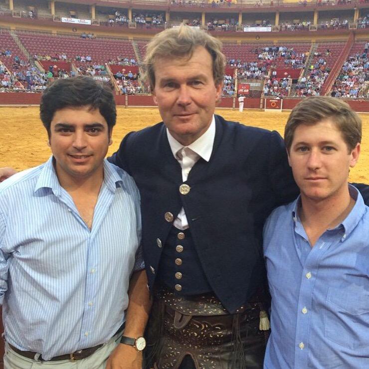 Gran día con <a href="/jmtoscano8/">JUAN TOSCANO</a> en @PuertaCalifas <a href="/FermnBohorquez/">Fermín Bohórquez</a> desorejó al segundo de su lote con 630k con mucho motor...