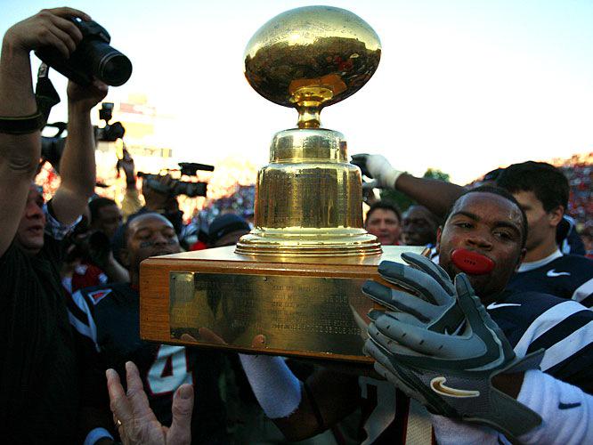 BracketBattles1's tweet image. Greatest Rivalry Trophy
•ELITE 8•
bracket-battles.weebly.com

RT ~ Little Brown Jug
Fav ~ Golden Egg