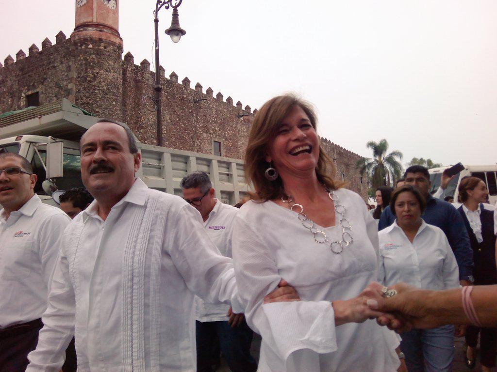 jorgemesseguer's tweet photo. Muchas gracias a las más de 8mil personas que hoy me acompañan en mi cierre de campaña #VotaAsiMesseguer @mireyagally http://t.co/Fa0DkzQSIm