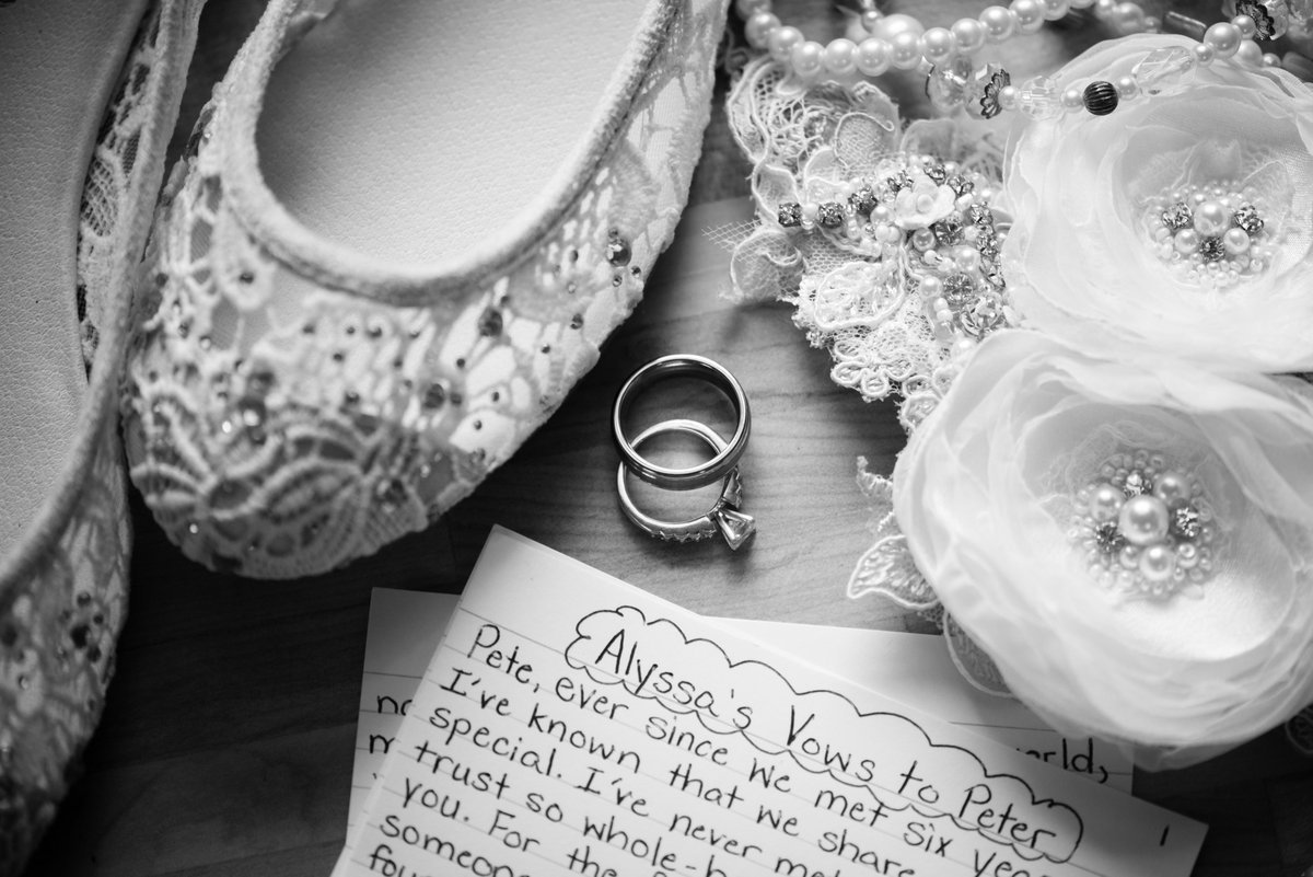 ThreeEightPhoto's tweet image. Check out this super sweet sneak peek of A + P's #Wedding! 
#WeddingWednesday  #justmarried 

wevegotsomethingspecial.com/blog/2015/6/no…