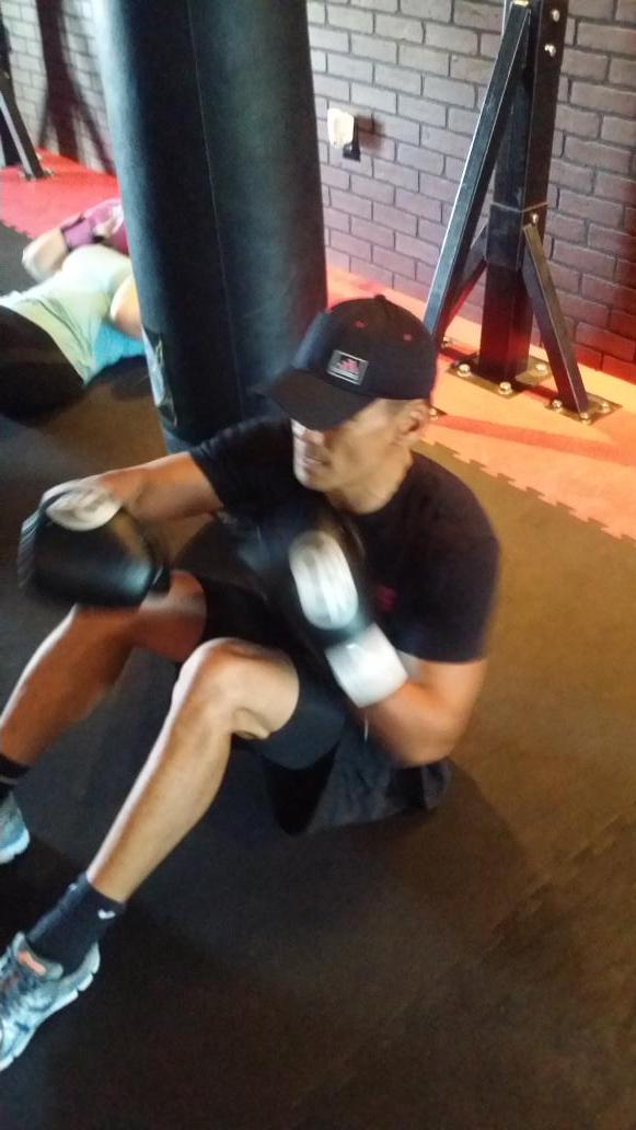 9RoundFolsomCA's tweet photo. 9Round Folsom = Fun + Fitness! http://t.co/6uW0niin89