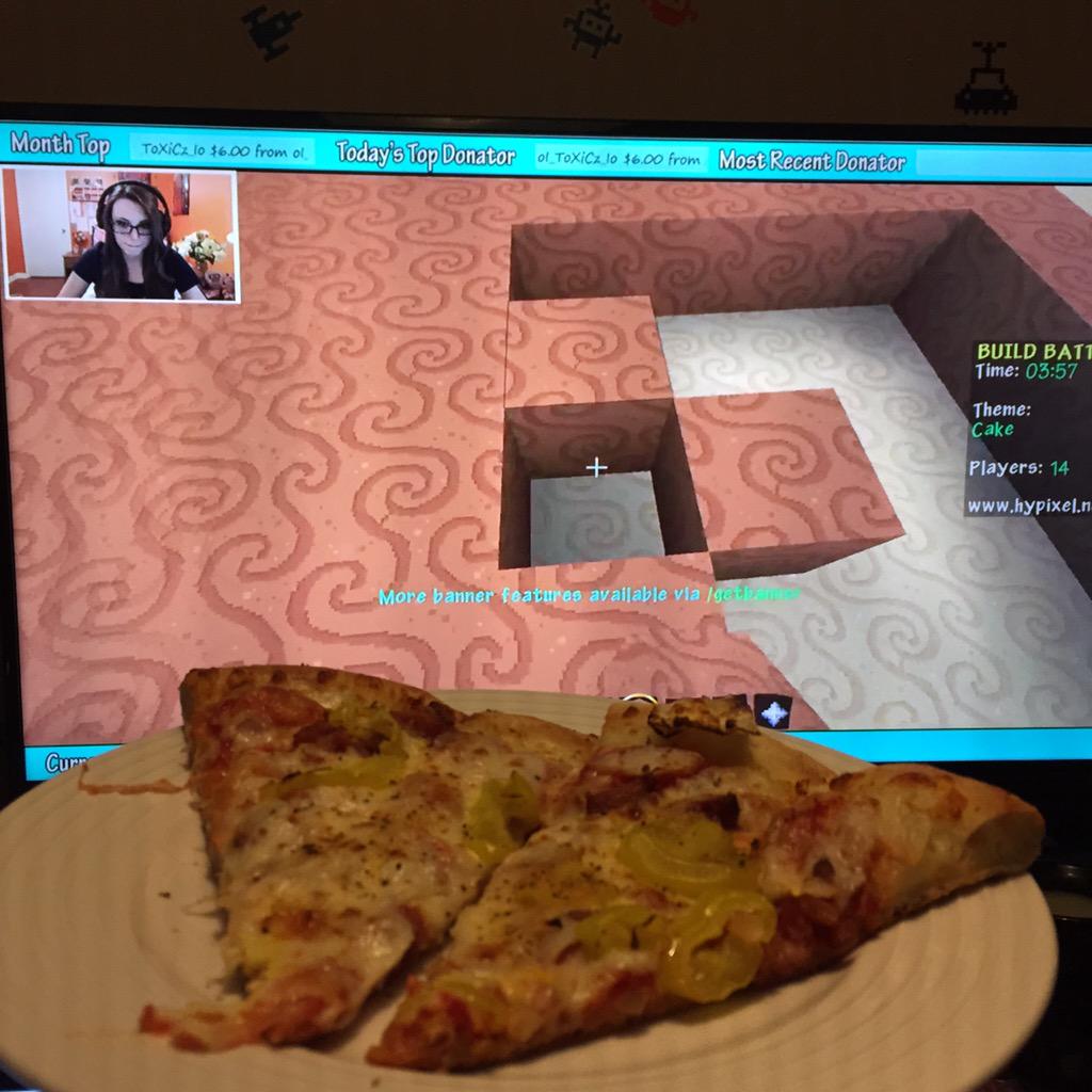 Stormtrooparr's tweet photo. Tweet Fail... Forgot to add the pic, lolz! @MissRubyFalls #pizza #twitch #minecraft #nomage #papajohns http://t.co/al1Niu0O3p