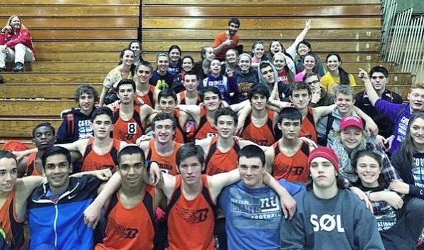 dinklejawn's tweet photo. Shoutout the squad through every season #NationalRunningDay http://t.co/qzsaCI345u