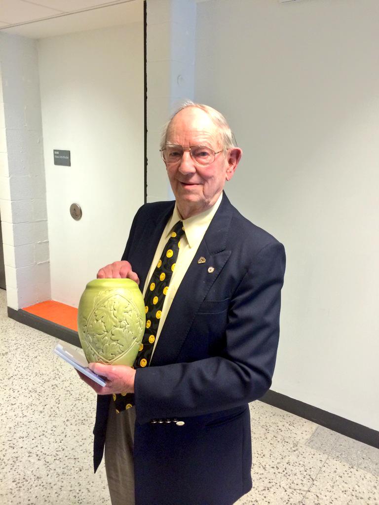 HowesNathan's tweet photo. The Senior Award, sponsored by @AmicaOakville, was given to @OakvilleOptimst member Malcolm McDonald. #OakvilleSpirit http://t.co/jdTjezBMli
