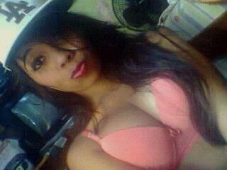 michelle_slet's tweet photo. Retweet and follow me , above 250 retweets and follows i will do a nude pic!!! http://t.co/heAiGRYi1i