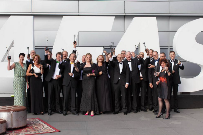 AFAS's tweet photo. De AFAS Awards 2015 zijn gisteravond tijdens een prachtig zomergala uitgereikt http://t.co/wWuPop4k5v http://t.co/82hIyTRc1p