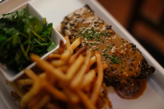 infatuation's tweet photo. A classic SoHo establishment, @RaoulsSoho is never a bad move. http://t.co/nObGVDG3eg http://t.co/SqdRrXTQib