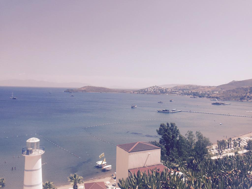 levelorgnzsyn's tweet photo. Bodrum Tatilimiz 
Light House @MertcanAlsac 
İrtibat: 0533 351 7690 http://t.co/SO6F9bn4oh