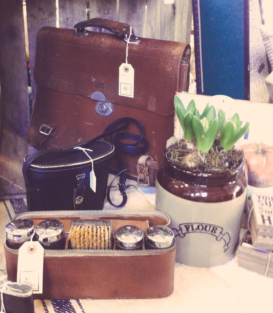 VintageStamford's tweet photo. The next Stamford Vintage Fayre will be on Saturday 18th July, stalls are filling fast with fabulous vintage goodies http://t.co/jxtQCmAnfd