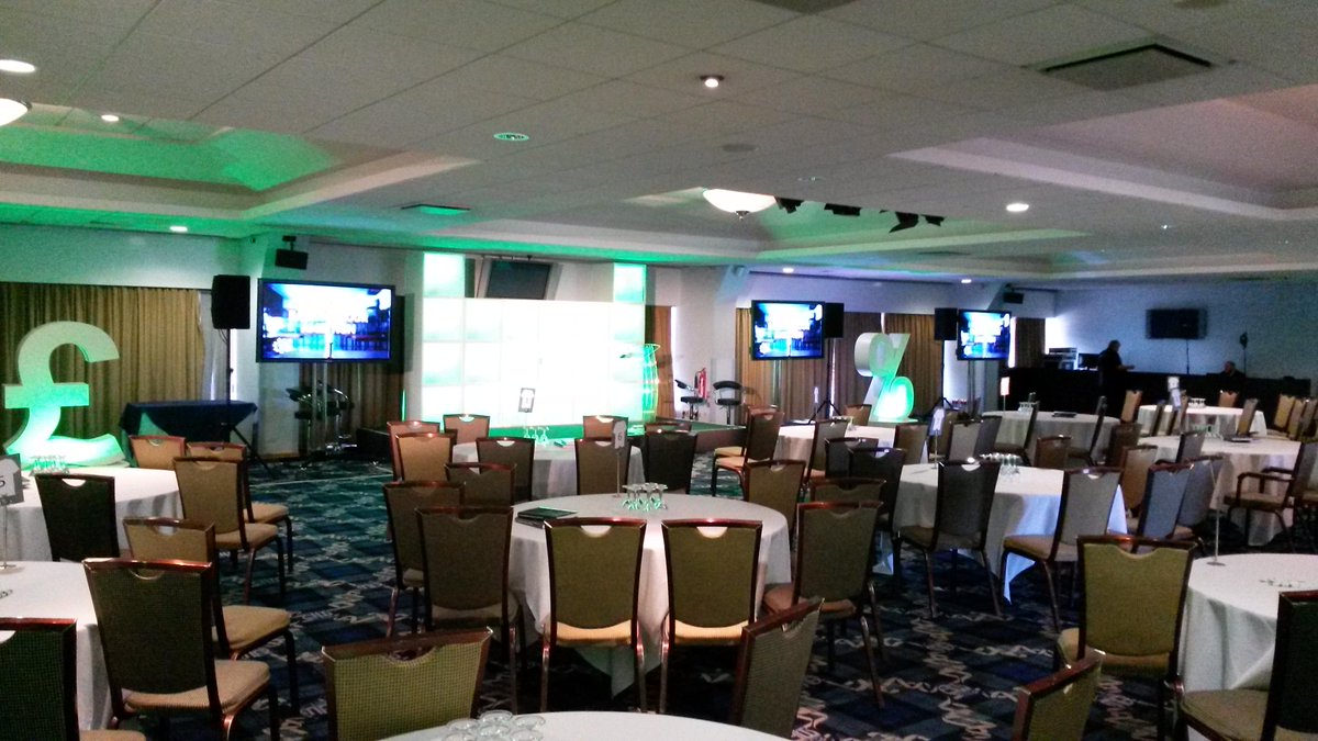 LloydsBankBiz's tweet photo. We’re in #Bolton today meeting local business leaders @BoltonWhitesHtl with @UKTI &amp; #UKEF #LloydsBankBankingAmbition http://t.co/d7FbpWbtoC