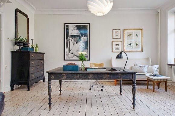 Espacios de trabajo que inspiran! Quieres el tuyo? Te ayudamos #workhome #decoración #interiorismo #office #Málaga