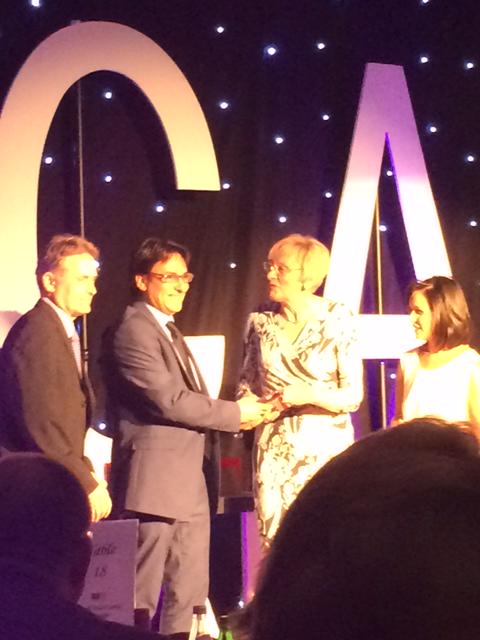 bramleys1's tweet photo. Well done to Pat Thompson, Head of @lindleyjs who won teacher of the year, what a retirement present! #ECA15 #Ilovehd http://t.co/Jg9u8qOdbY