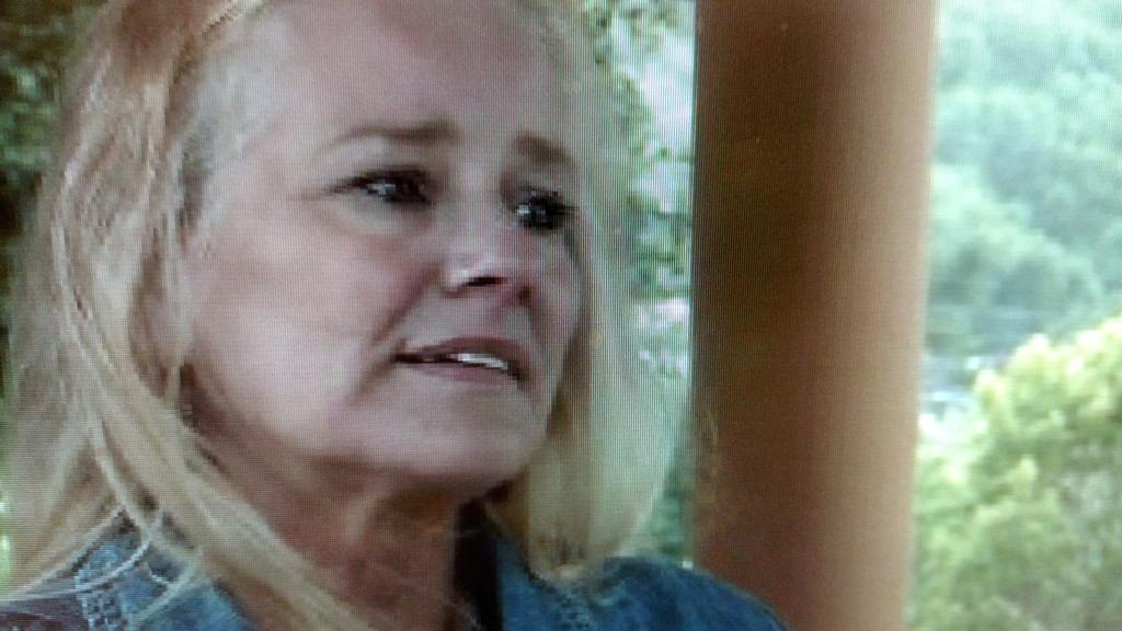 KenWayne's tweet photo. #AmberSwartz' mother Kim gathers w/ supporters on 27th anniversary of disappearance of 7 year old from #Pinole. http://t.co/bFlmZVPO9Z