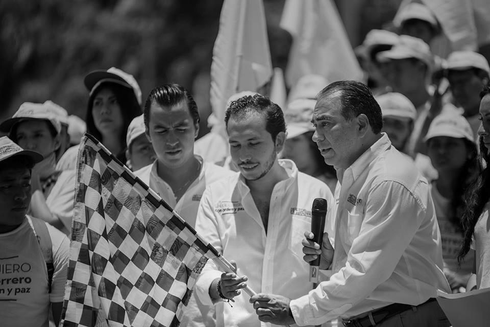 richastudillo's tweet photo. Porque guerreros somos todos, recuperemos nuestro estado; el camino está trazado y la meta está cerca. #GuerreroEnPaz http://t.co/SDdAHbpqnT