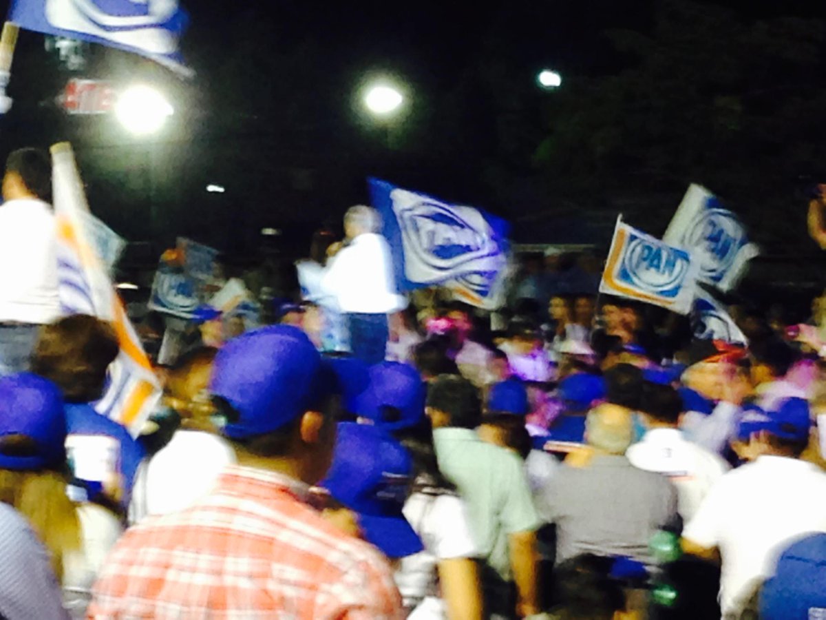 jhvb4921's tweet photo. Tremendo cierre de campaña de @JavierGandaraM Gobernador de Sonora #GandaraGanara@Enrique_Morfin @CarlosFB65 http://t.co/Kp6MSFEdYf