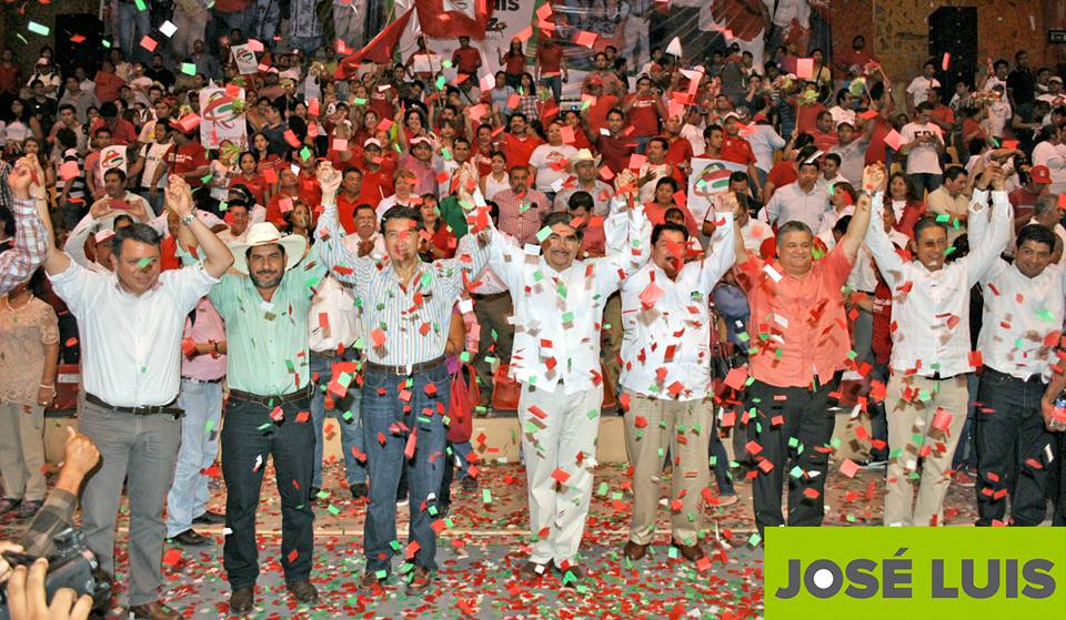 jlsaenzsoto's tweet photo. Gracias a todos por su cariño y respaldo, este 7 de Junio ¡¡¡Vamos Por La Victoria!!! #HagamosEquipo http://t.co/TmUJ83p8pl