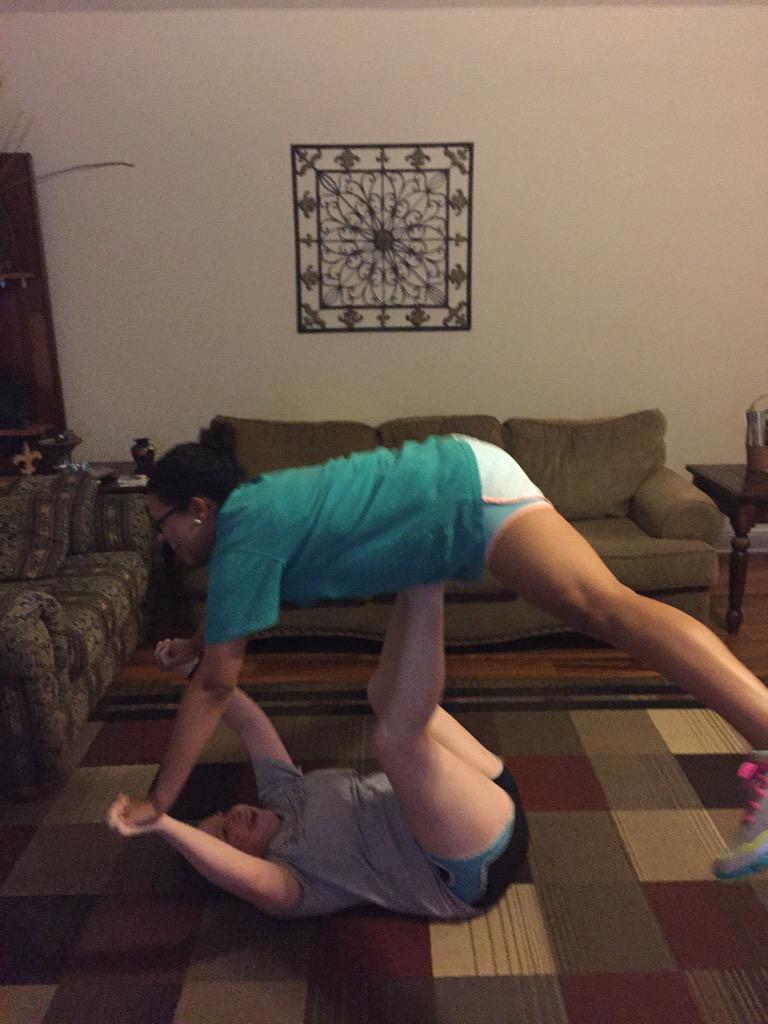 haileecrockett's tweet photo. #cool #swag #acroyoga #gymfitswag #besties #datform @ConnerGhere @ThatChickChels http://t.co/uqHMEmJ9oB