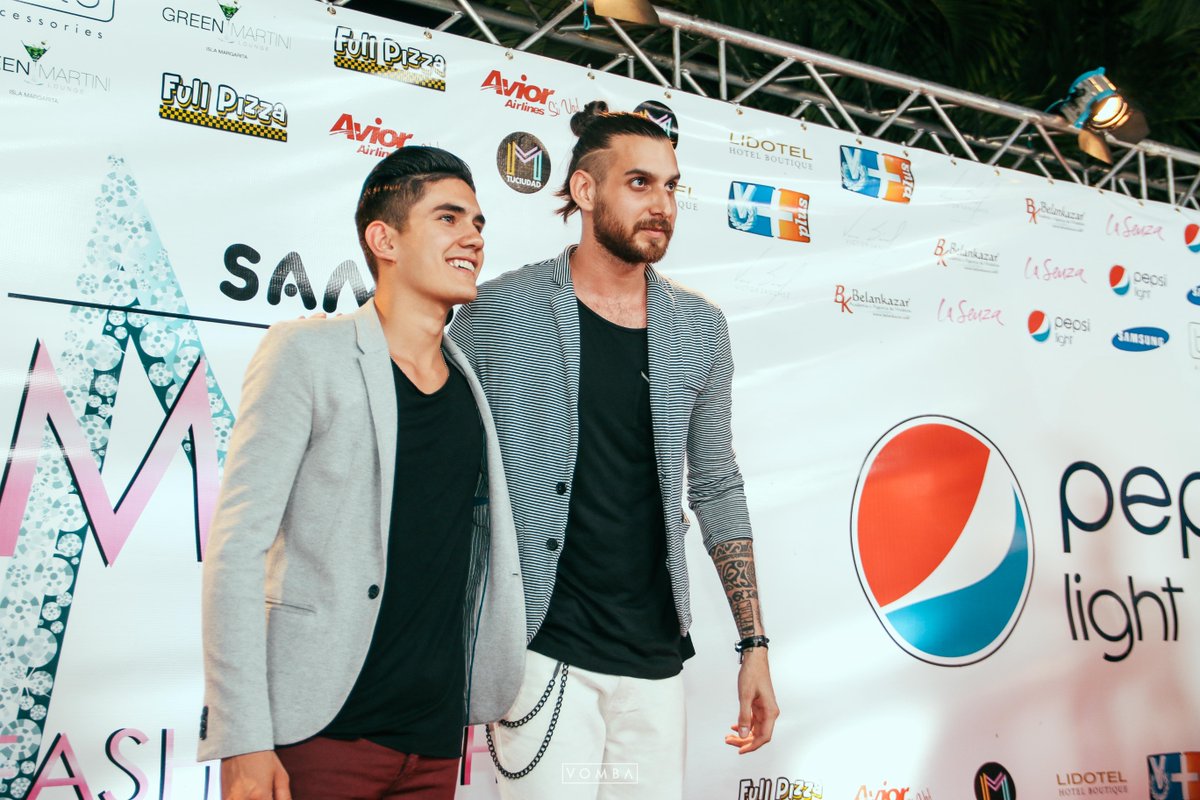 PierreTons's tweet image. En la Pink Carpet del @SambilModel ¡Estuvo brutaaaal! #SambilModel2015