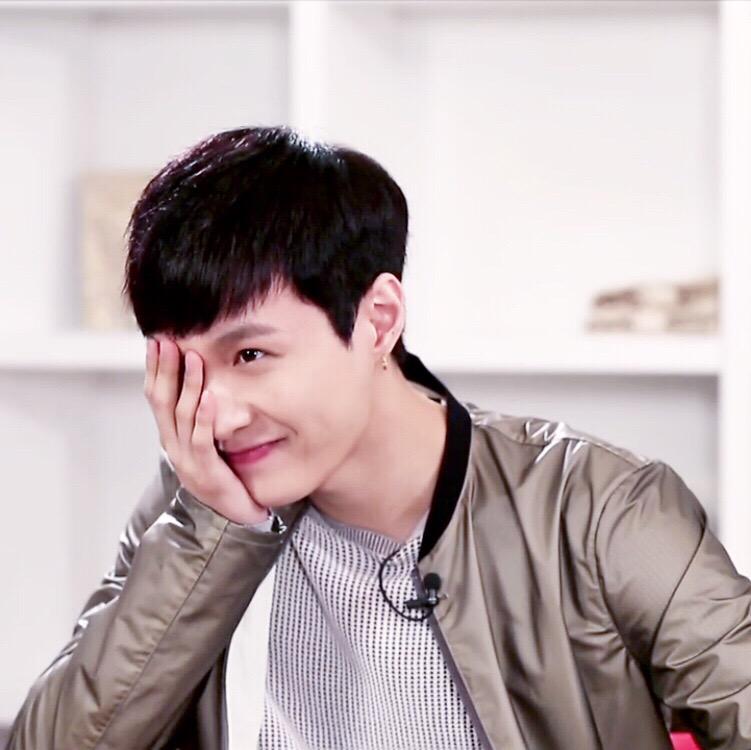 lyuanz's tweet photo. @dollysheep_xoxo aw thank you ^^ ♥ http://t.co/sqQlNlGZYw